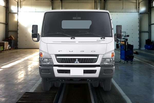 Установка инструментального ящика Бакор на Mitsubishi Fuso Canter